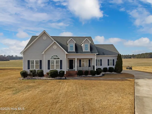 $400,000 | 804 Treyburn Circle, Greenville, NC 27858