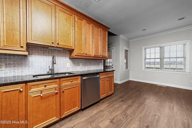 $400,000 | 804 Treyburn Circle, Greenville, NC 27858