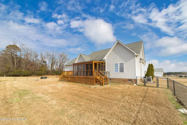 $375,000 | 804 Treyburn Circle, Greenville, NC 27858