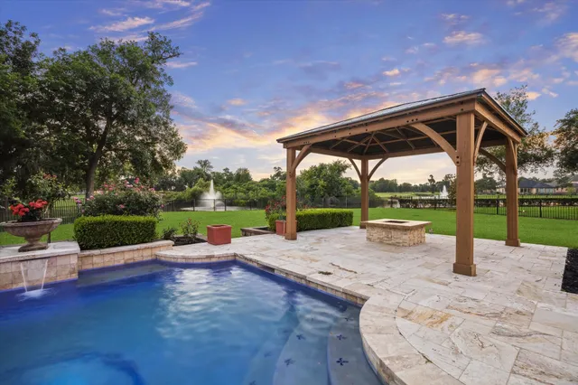 $1,950,000 | 19 Sanctuary Trail, Missouri City, TX 77459