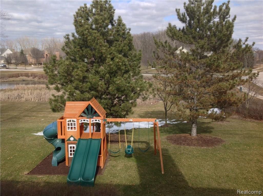 47614 Pavillon Road Canton, MI 48188 - Photo 31 of 31 IMG_4336.JPG