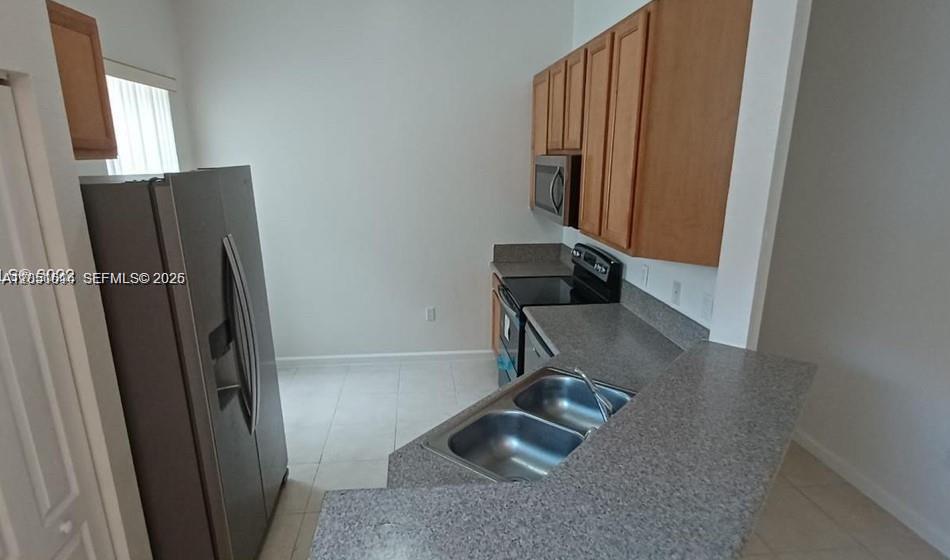 2210 Northeast 37th Road Homestead, FL 33033 - Photo 3 of 31