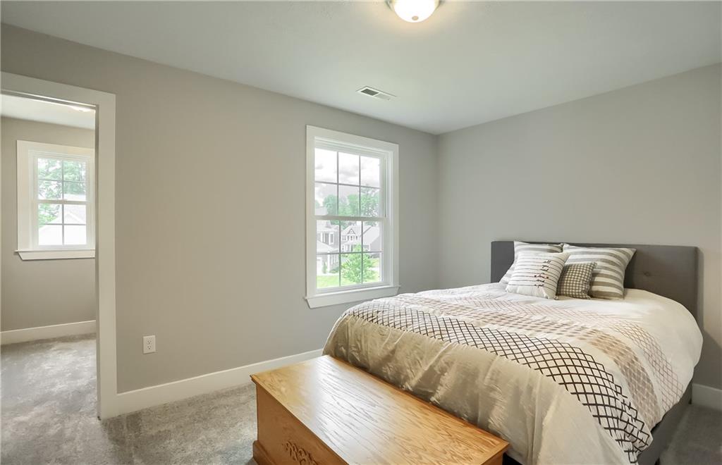 130 Vista Ridge Lane Valencia, PA 16059 - Photo 21 of 25 A third guest bedroom has generous closet space providing ample storage.