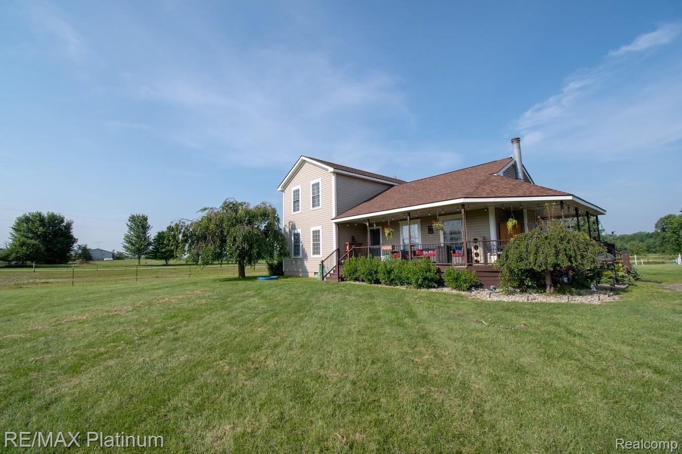 9699 Nicholson Road Fowlerville, MI 48836 - Photo 1 of 25 DSC_8168.jpg