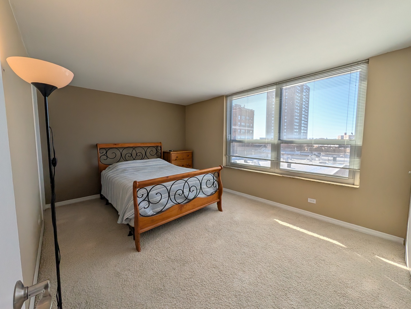 720 West Gordon Terrace, Unit 6K Chicago, IL 60613 - Photo 17 of 32
