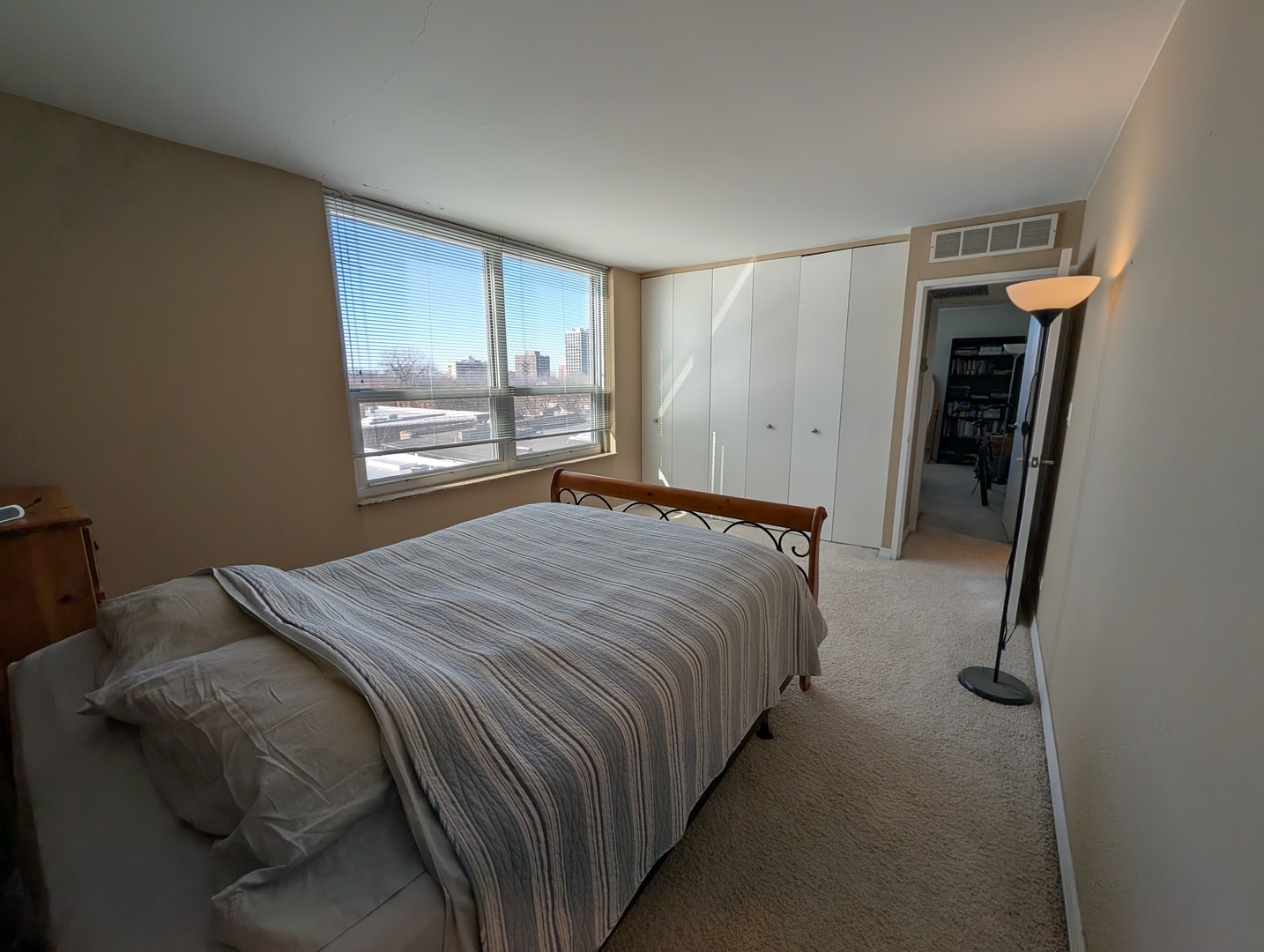 720 West Gordon Terrace, Unit 6K Chicago, IL 60613 - Photo 18 of 32