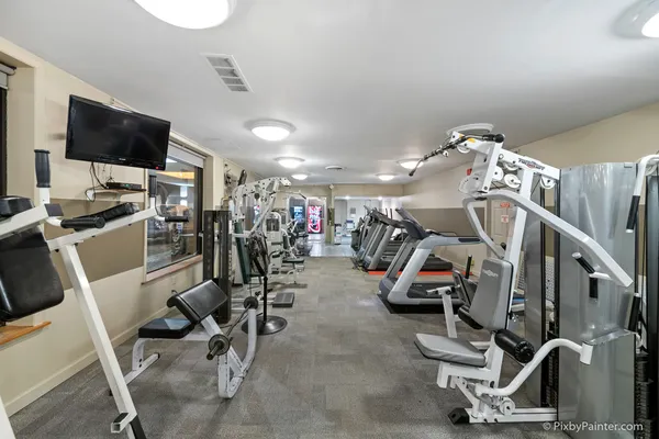 $325,000 | 720 West Gordon Terrace, Unit 6K, Chicago, IL 60613