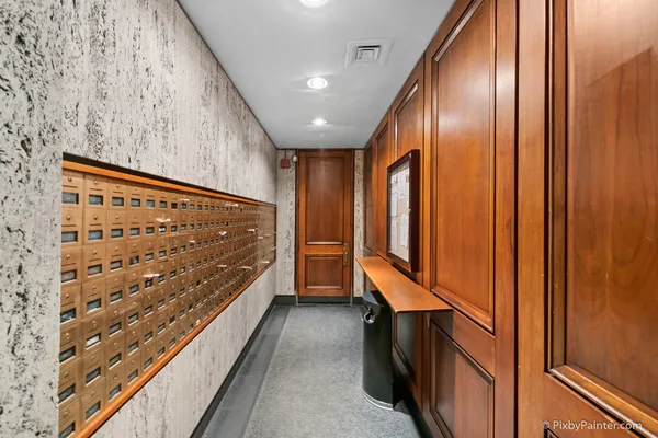 $325,000 | 720 West Gordon Terrace, Unit 6K, Chicago, IL 60613