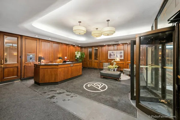 $325,000 | 720 West Gordon Terrace, Unit 6K, Chicago, IL 60613