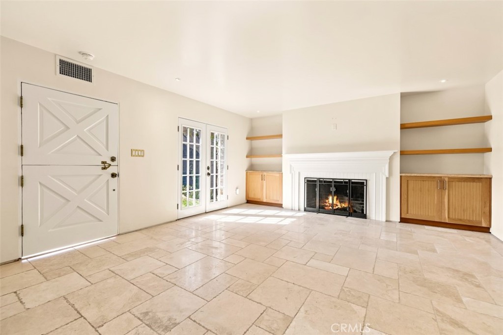 89 Rivo Alto Canal Long Beach, CA 90803 - Photo 12 of 60