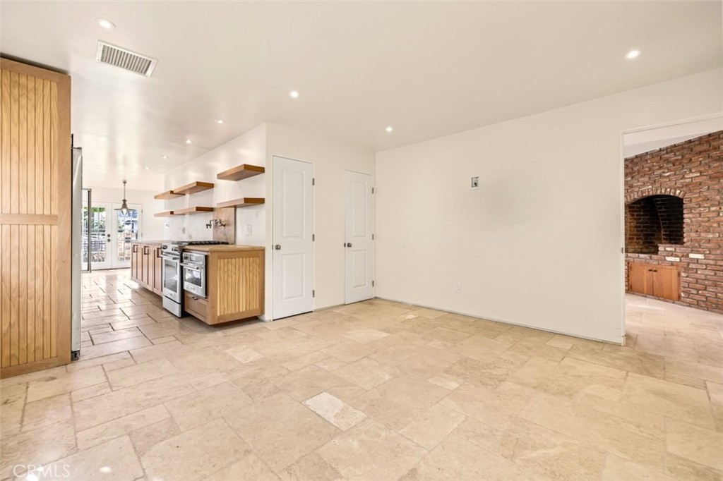 89 Rivo Alto Canal Long Beach, CA 90803 - Photo 24 of 60