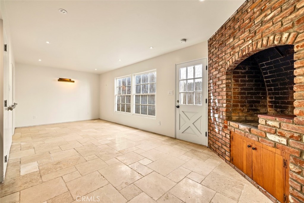 89 Rivo Alto Canal Long Beach, CA 90803 - Photo 27 of 60