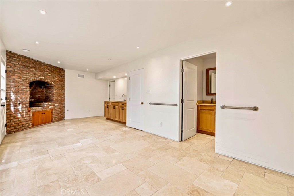 89 Rivo Alto Canal Long Beach, CA 90803 - Photo 29 of 60