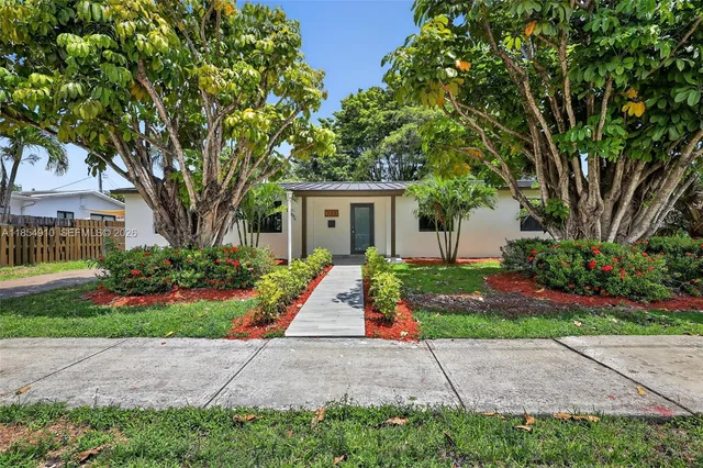 $840,000 | 5711 Southwest 92nd Avenue, Miami, FL 33173