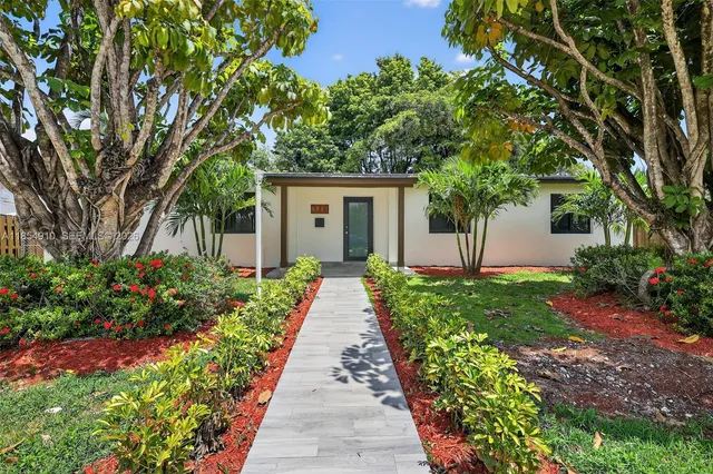 $840,000 | 5711 Southwest 92nd Avenue, Miami, FL 33173