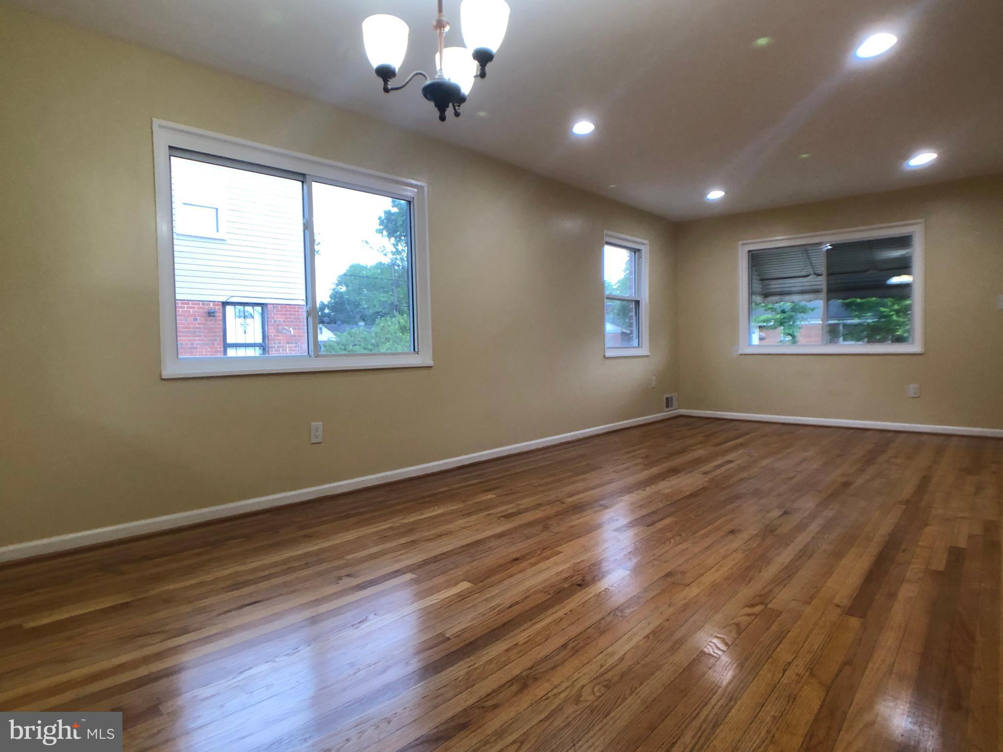 7623 25th Avenue Adelphi, MD 20783 - Photo 4 of 45 Living/Dining
