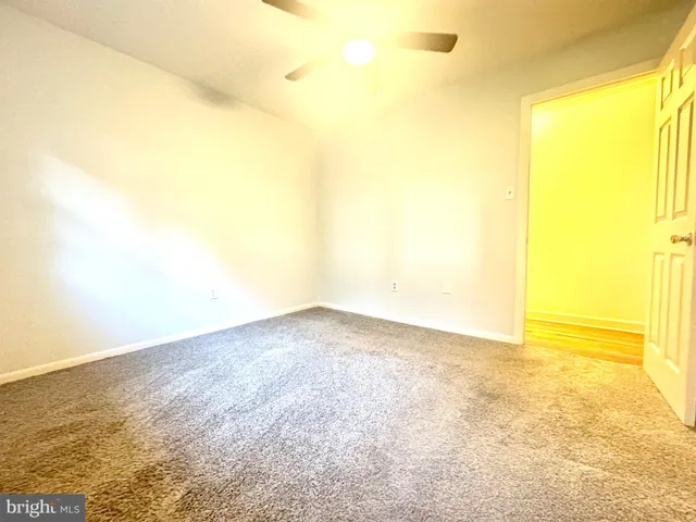 an empty room with a empty space