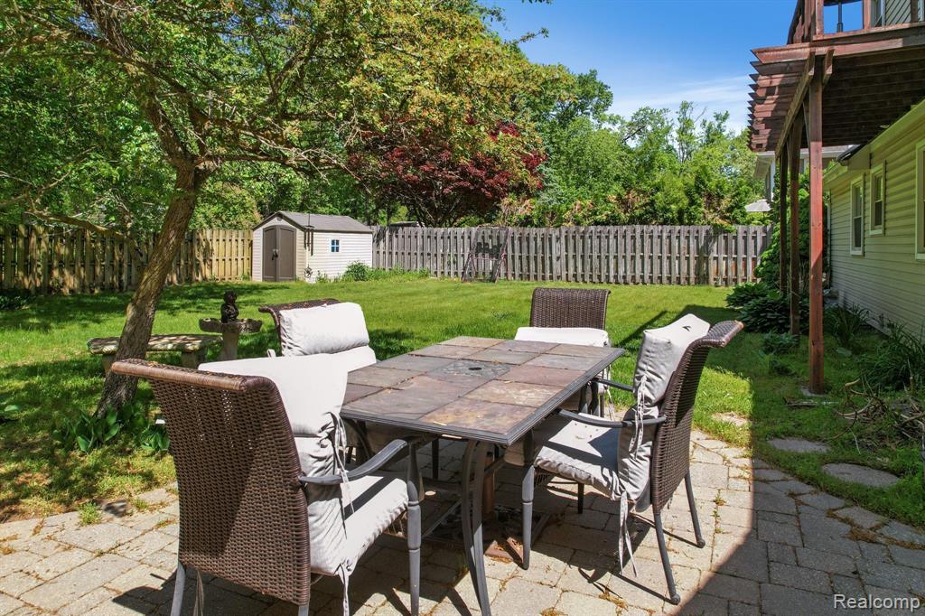 2460 Lakena Road West Bloomfield, MI 48324 - Photo 36 of 53