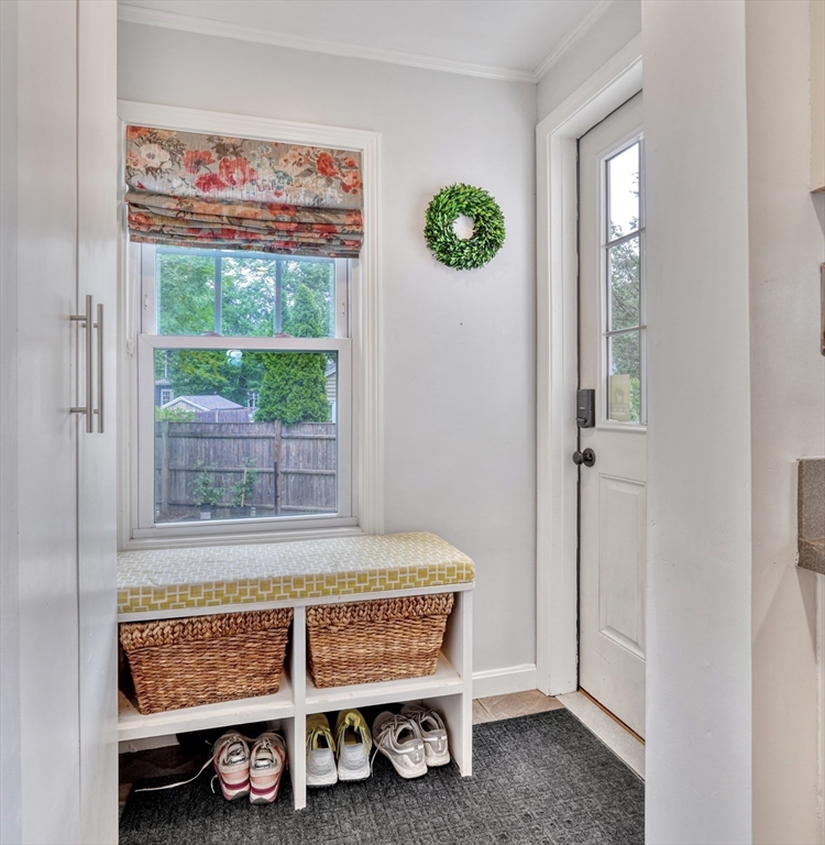 86 Pine Street Woburn, MA 01801 - Photo 13 of 27