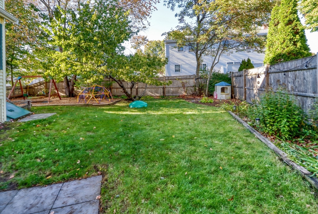 86 Pine Street Woburn, MA 01801 - Photo 19 of 27