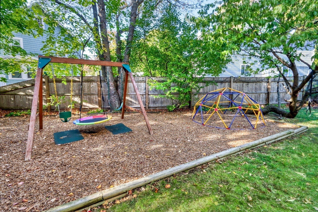 86 Pine Street Woburn, MA 01801 - Photo 21 of 27