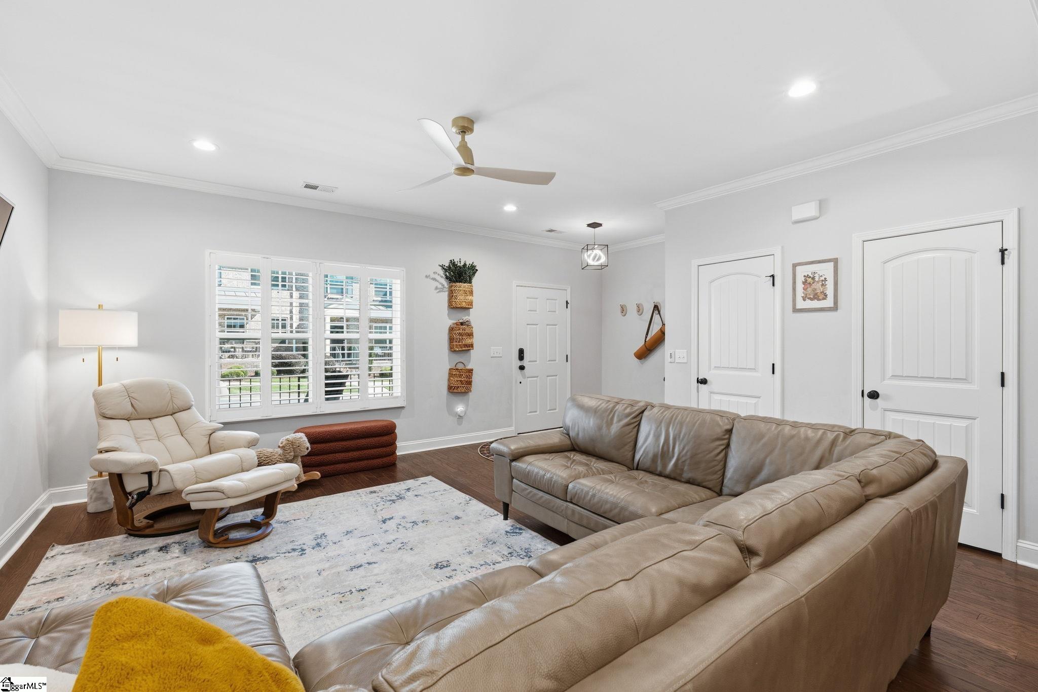 32 Peckham Street Greenville, SC 29607 - Photo 3 of 43