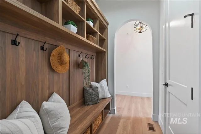 $1,095,000 | 6518 West Flathead Lake Street, Eagle, ID 83616