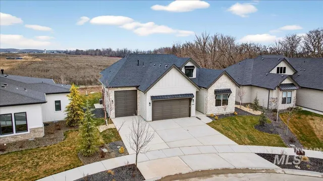 $1,095,000 | 6518 West Flathead Lake Street, Eagle, ID 83616