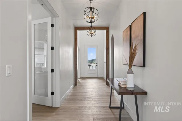 $1,095,000 | 6518 West Flathead Lake Street, Eagle, ID 83616