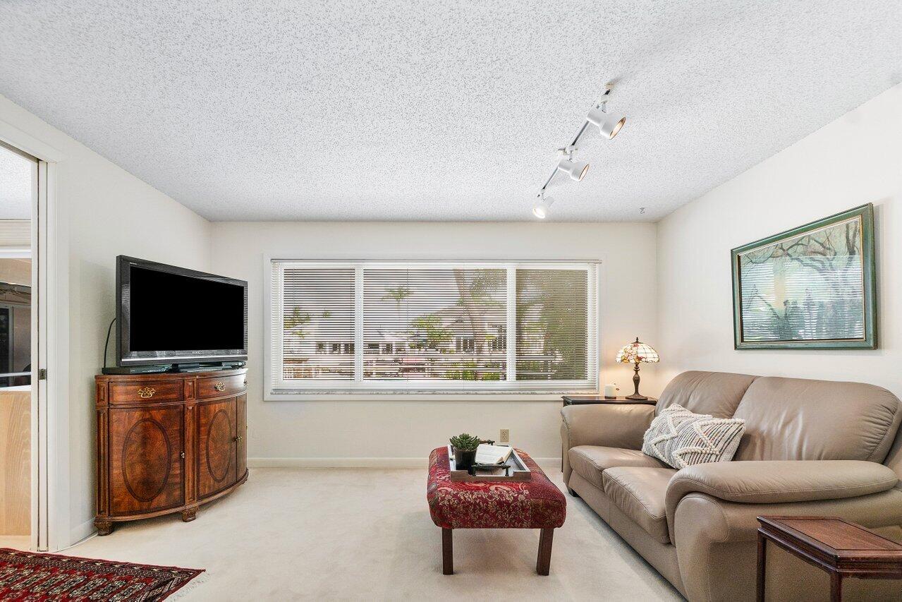 1567 Southwest 6th Terrace Boca Raton, FL 33486 - Photo 12 of 26 Primary sitting area