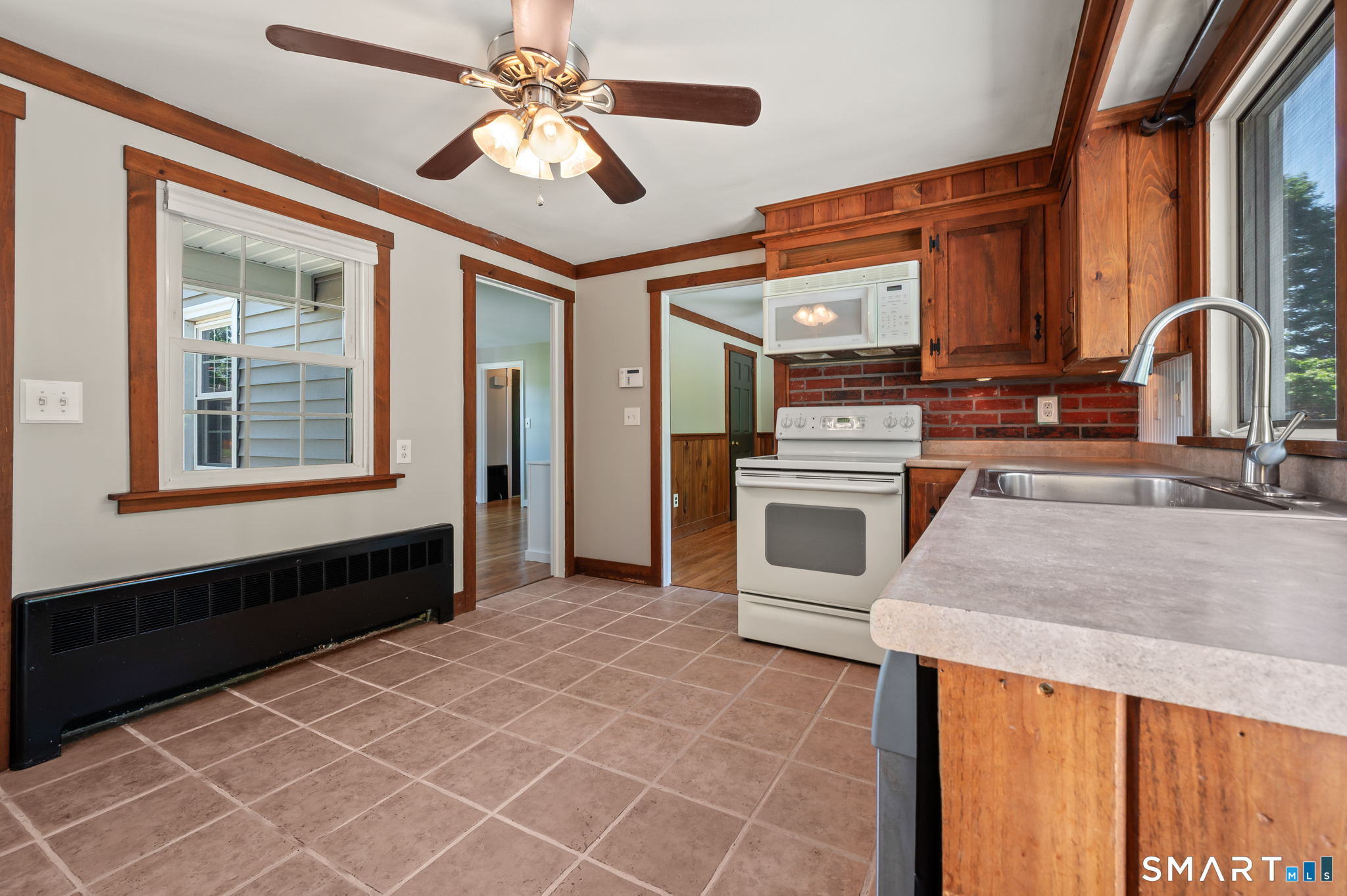 11 Bantle Road Glastonbury, CT 06033 - Photo 10 of 40