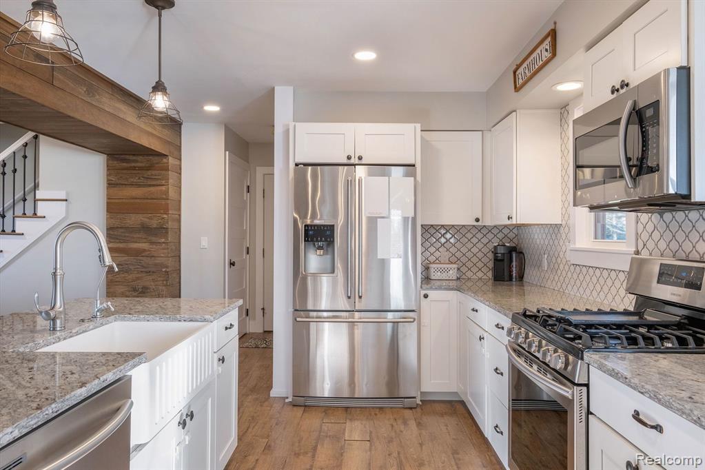 1475 West Thompson Road Fenton, MI 48430 - Photo 9 of 23