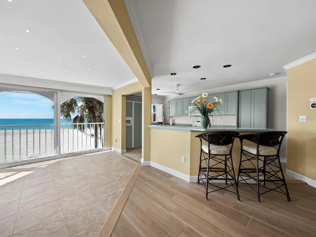 $1,348,000 | 1336 Benjamin Franklin Drive, Unit 2A, Sarasota, FL 34236
