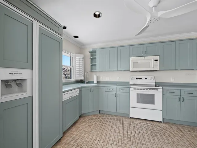 $1,348,000 | 1336 Benjamin Franklin Drive, Unit 2A, Sarasota, FL 34236