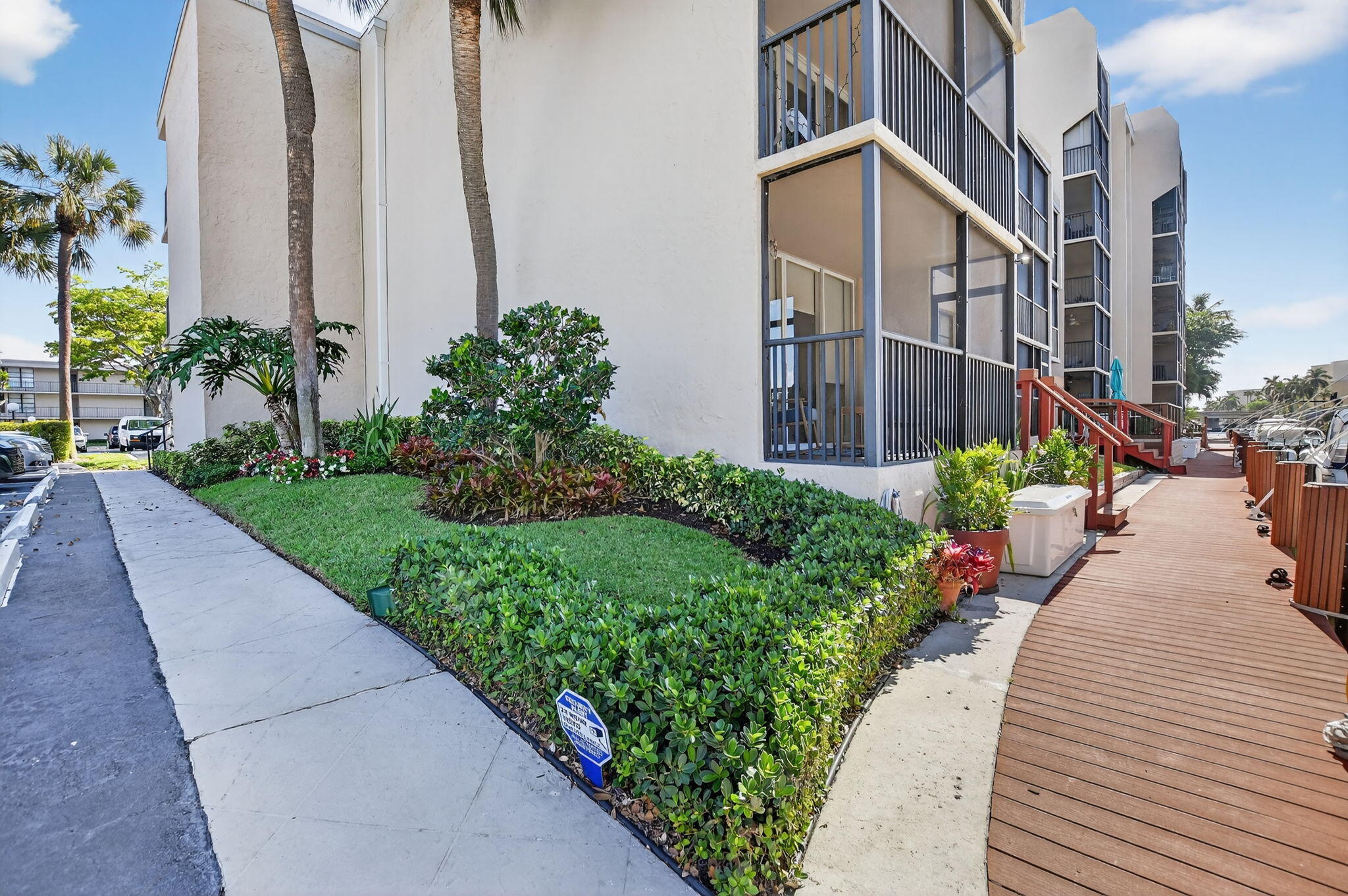 8 Royal Palm Way, Unit 107 Boca Raton, FL 33432 - Photo 45 of 75 End Unit Location
