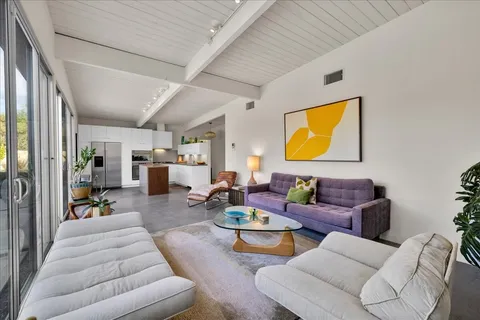 $1,199,000 | 566 East Lindsey Drive, Palm Springs, CA 92262