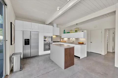 $1,199,000 | 566 East Lindsey Drive, Palm Springs, CA 92262