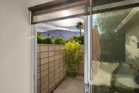$1,199,000 | 566 East Lindsey Drive, Palm Springs, CA 92262