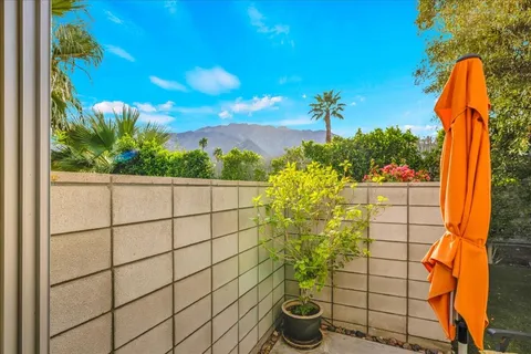 $1,199,000 | 566 East Lindsey Drive, Palm Springs, CA 92262