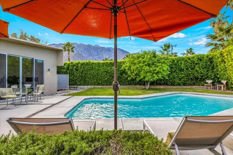 $1,199,000 | 566 East Lindsey Drive, Palm Springs, CA 92262