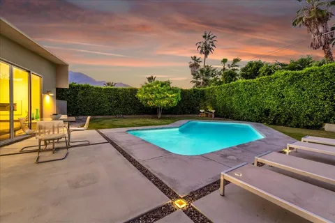 $1,199,000 | 566 East Lindsey Drive, Palm Springs, CA 92262
