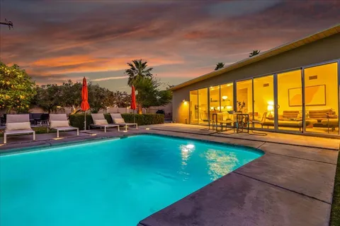 $1,199,000 | 566 East Lindsey Drive, Palm Springs, CA 92262