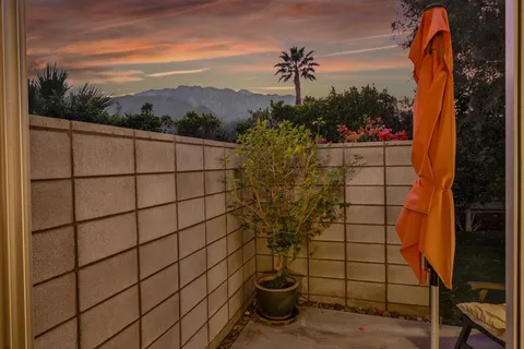 $1,199,000 | 566 East Lindsey Drive, Palm Springs, CA 92262