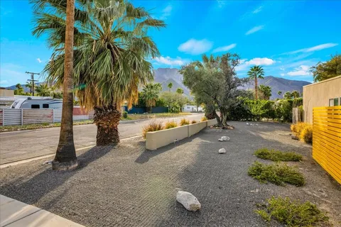 $1,199,000 | 566 East Lindsey Drive, Palm Springs, CA 92262