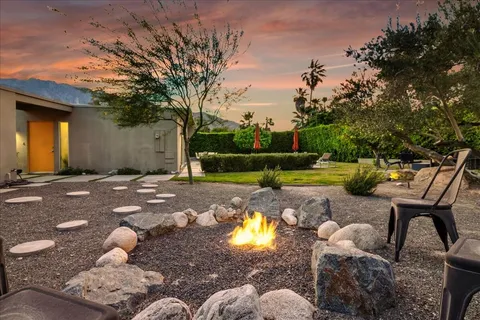 $1,199,000 | 566 East Lindsey Drive, Palm Springs, CA 92262