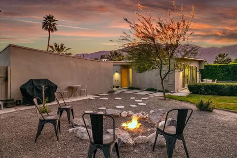 $1,199,000 | 566 East Lindsey Drive, Palm Springs, CA 92262