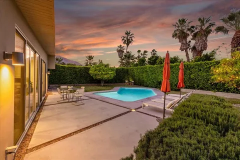 $1,199,000 | 566 East Lindsey Drive, Palm Springs, CA 92262