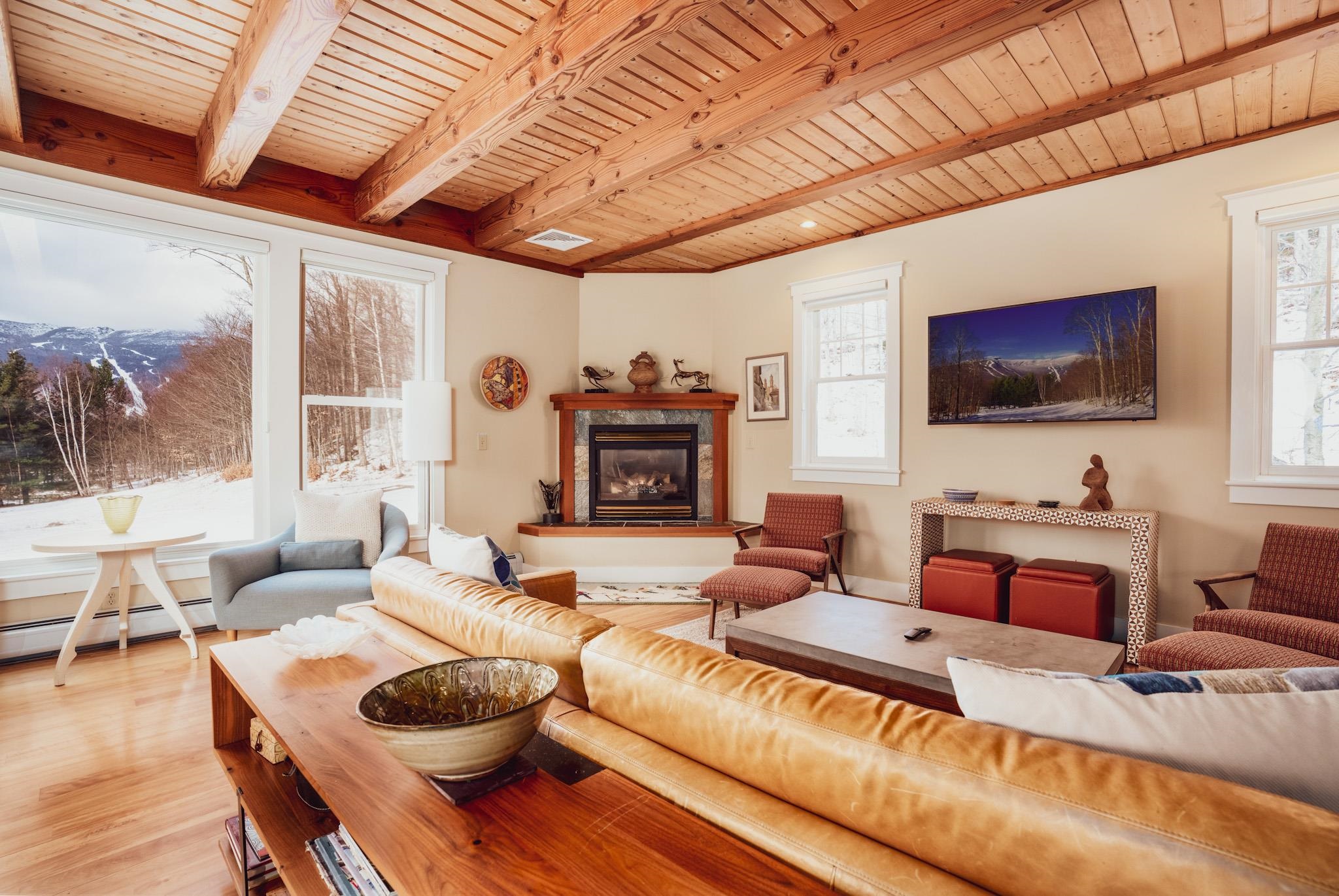 329 Thomas Pasture Road Stowe, VT 05672 - Photo 8 of 39 Gallery Image 8