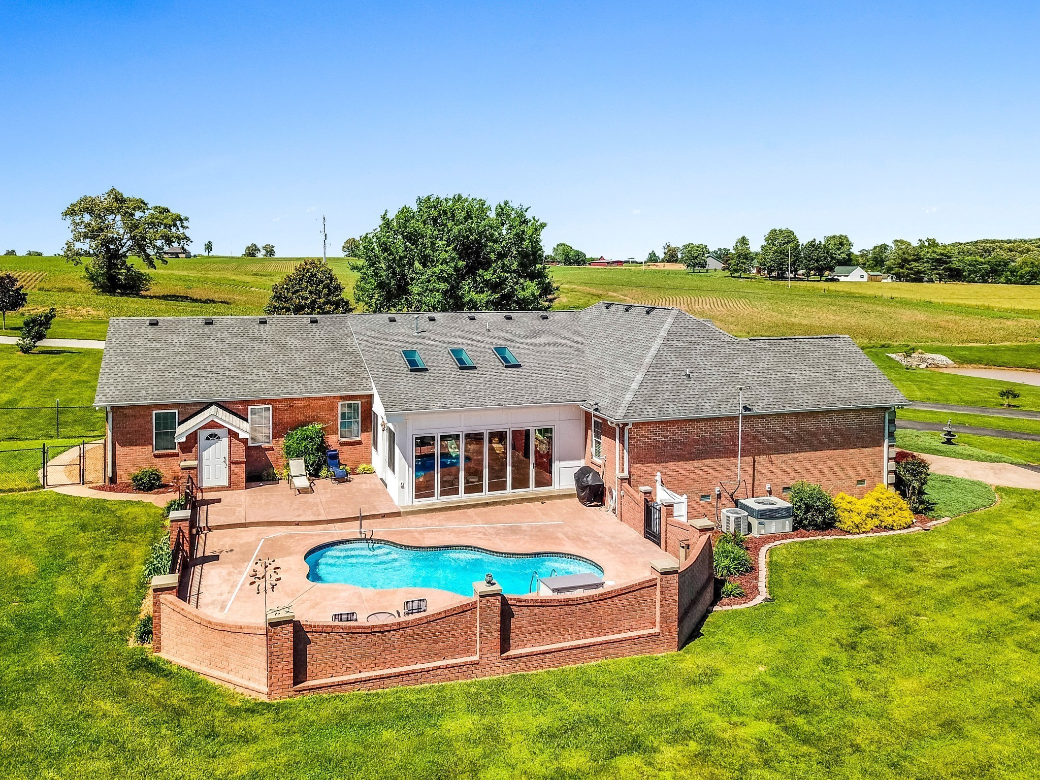 4984 Somerville Road Cross Plains, TN 37049 - Photo 8 of 57