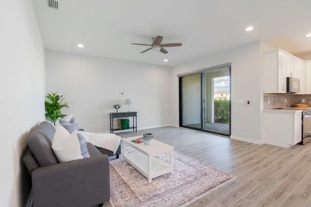 $574,900 | 8667 Corvus Drive, Lake Worth, FL 33467